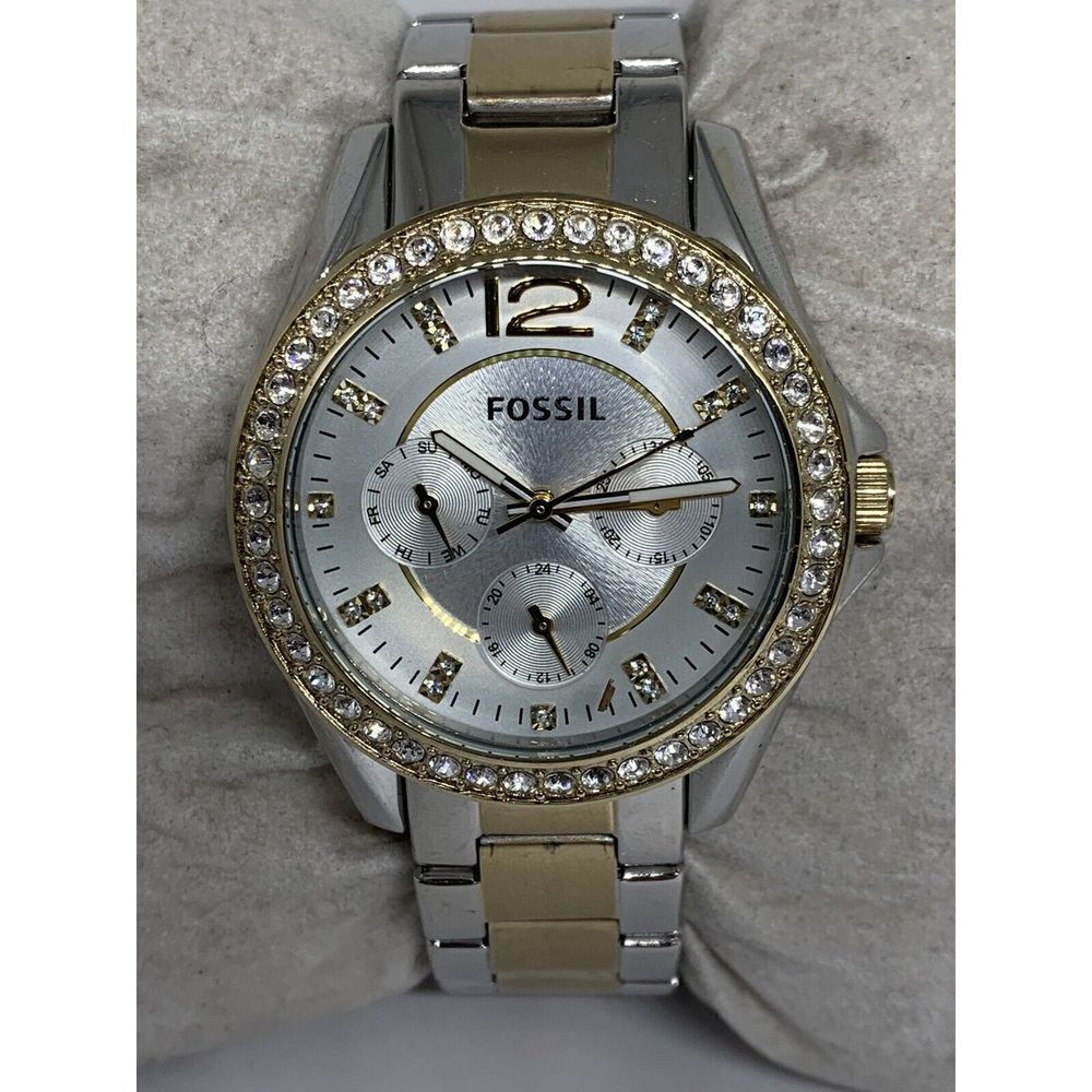 Fossil ES3204 Women Stainless Steel Analog Silver Dial Quartz Wrist Watch Aa467
